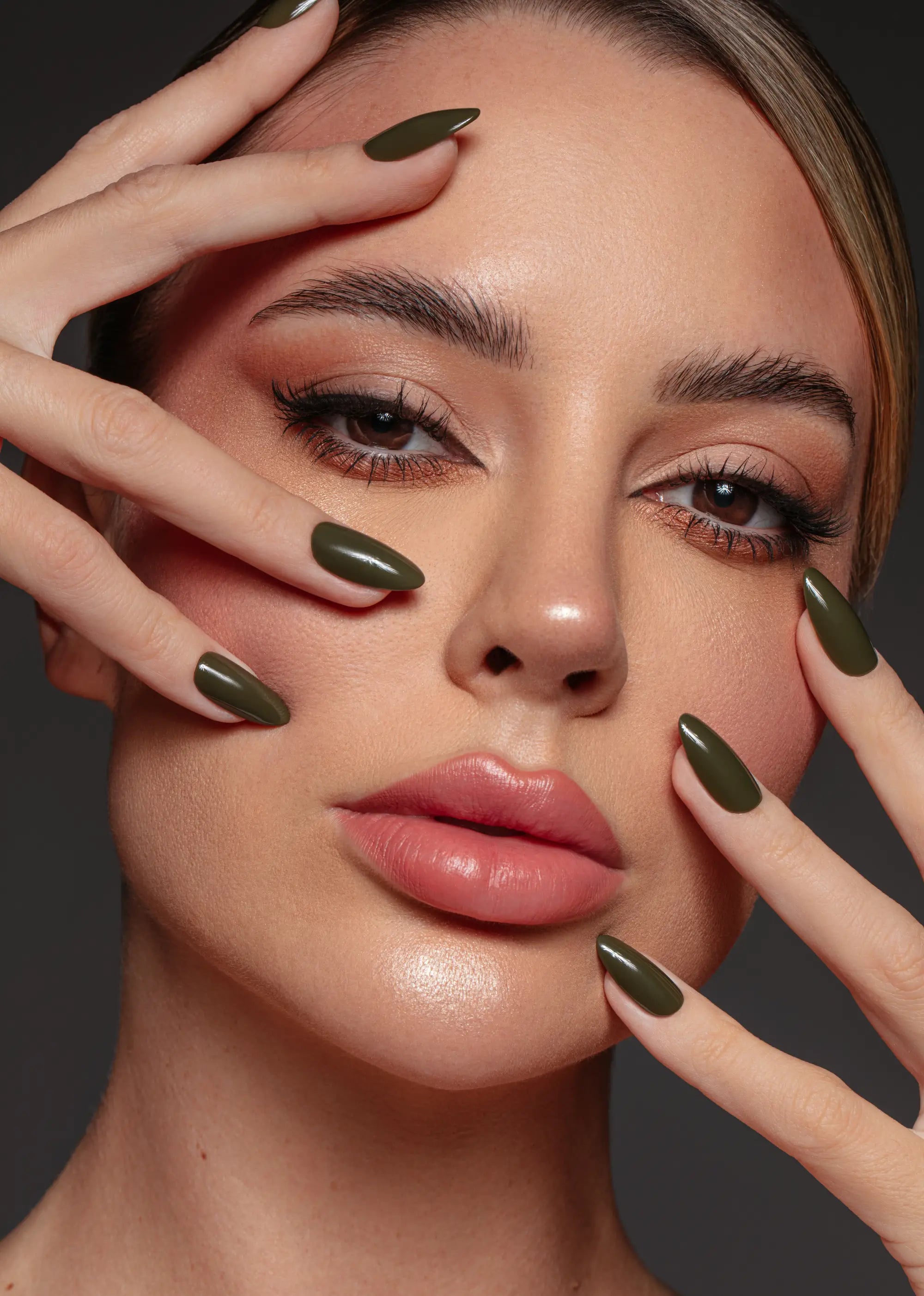Press on nails