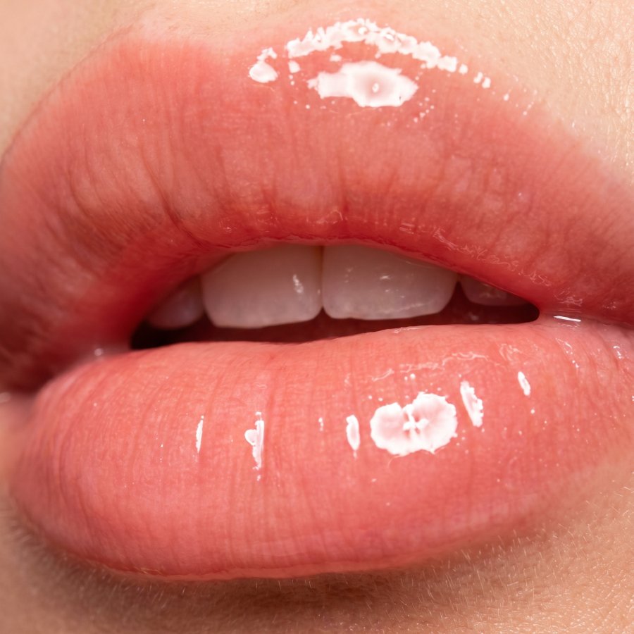 VISIBLY PLUMPER LOOKING LIPS